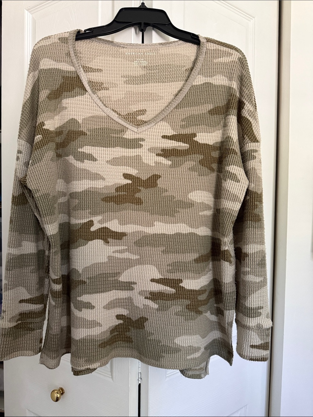American Eagle Gray Waffle Knit Tee